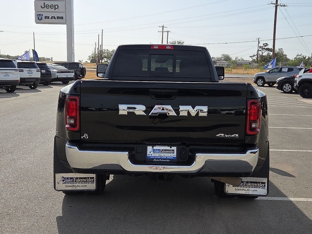 2025 RAM 3500 Tradesman Crew Cab 4x4 8' Box