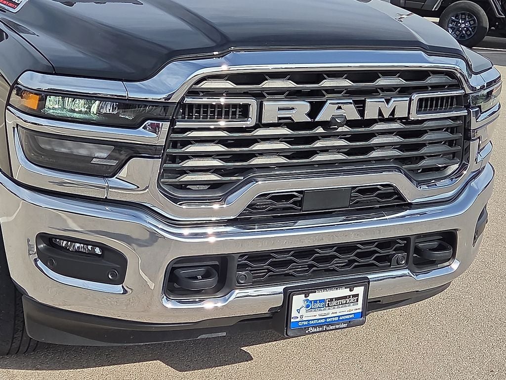 2025 RAM 3500 Tradesman Crew Cab 4x4 8' Box