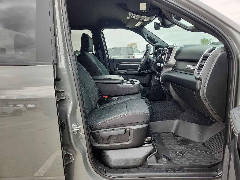 2027 RAM 3500 RAM 3500 LONE STAR CREW CAB 4X4 8' BOX