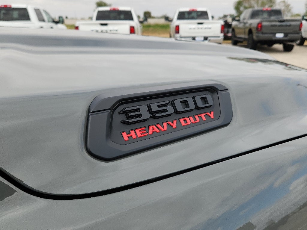 2027 RAM 3500 RAM 3500 LONE STAR CREW CAB 4X4 8' BOX