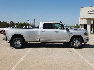 2026 RAM Ram 3500 RAM 3500 LARAMIE CREW CAB 4X4 8' BOX