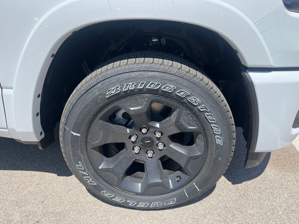 2026 RAM 1500 Lone Star Crew Cab 4x4 5'7' Box
