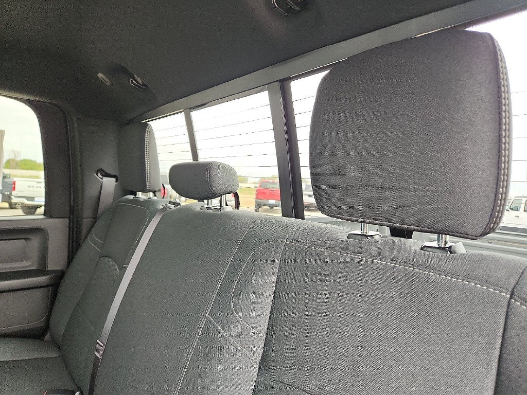 2027 RAM 2500 RAM 2500 TRADESMAN CREW CAB 4X4 6'4' BOX