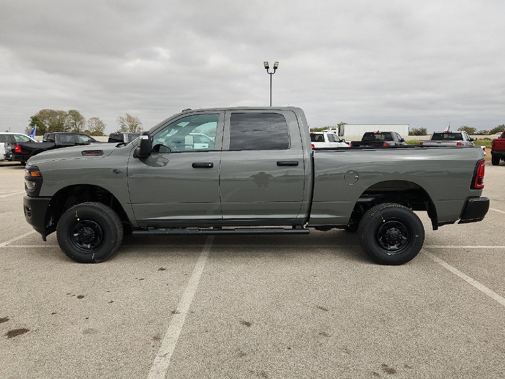 2027 RAM 2500 RAM 2500 TRADESMAN CREW CAB 4X4 6'4' BOX