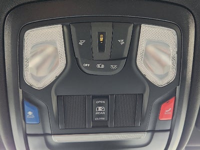 2027 RAM 2500 RAM 2500 TRADESMAN CREW CAB 4X4 6'4' BOX