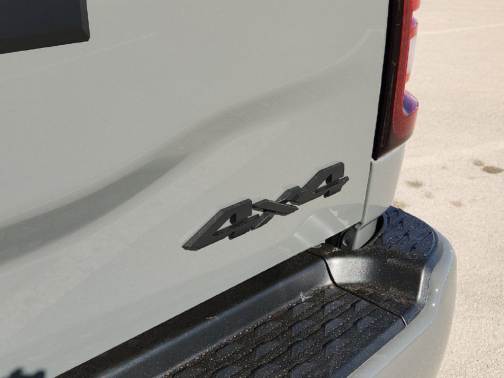 2027 RAM Ram 2500 RAM 2500 BLACK EXPRESS CREW CAB 4X4 6'4' BOX