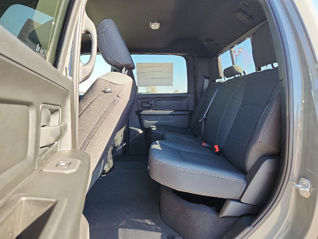 2027 RAM Ram 2500 RAM 2500 BLACK EXPRESS CREW CAB 4X4 6'4' BOX
