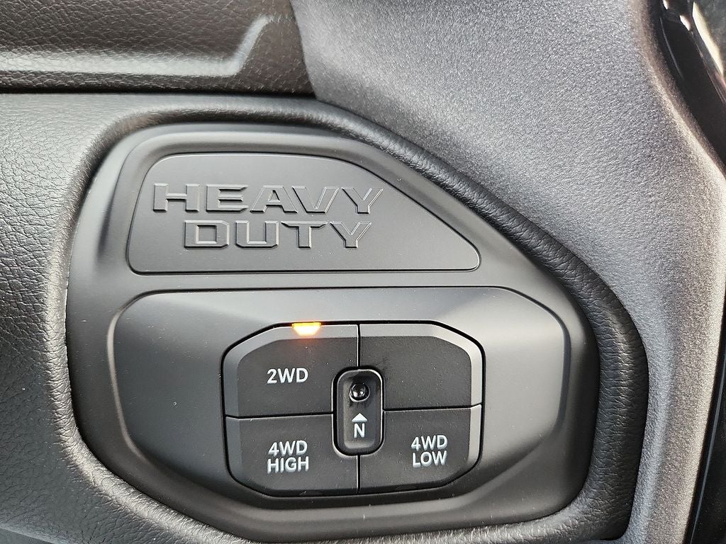 2026 RAM 2500 RAM 2500 BLACK EXPRESS CREW CAB 4X4 6'4' BOX