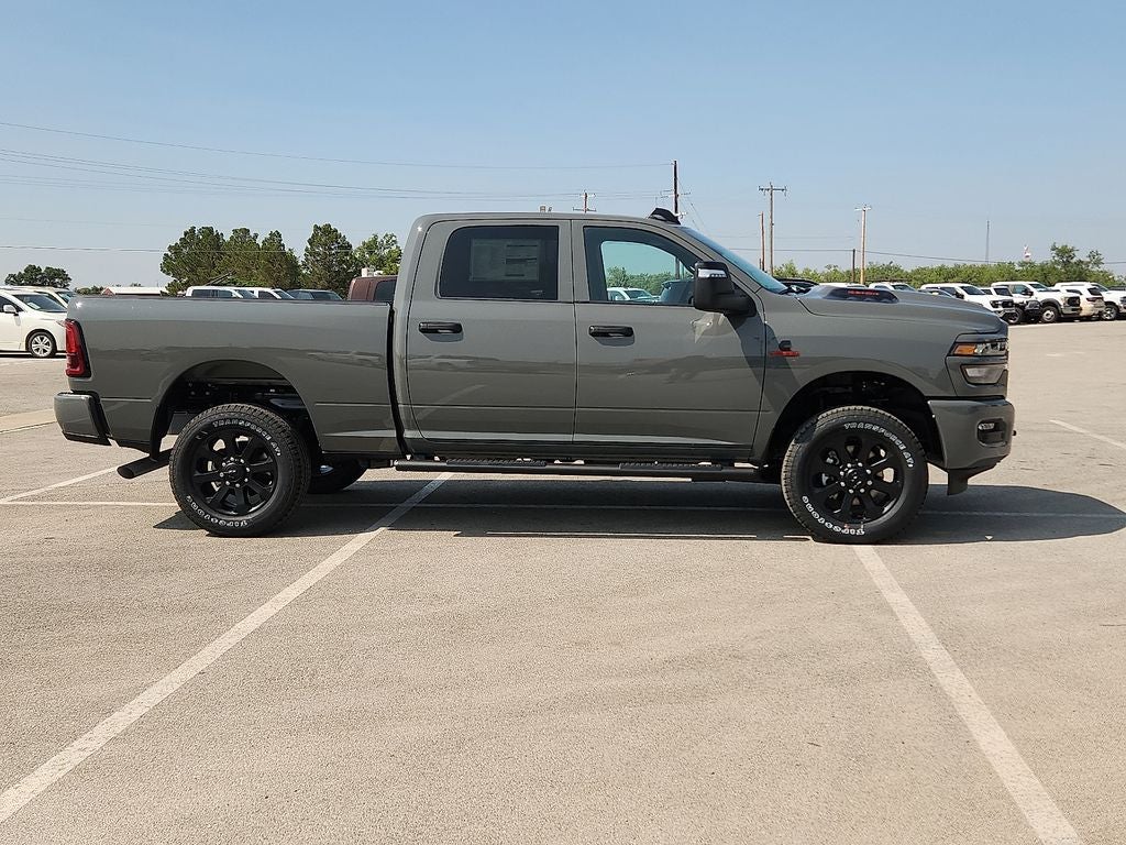 2026 RAM 2500 RAM 2500 BLACK EXPRESS CREW CAB 4X4 6'4' BOX
