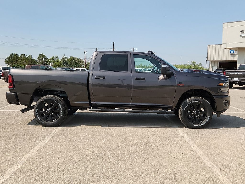 2026 RAM 2500 RAM 2500 BLACK EXPRESS CREW CAB 4X4 6'4' BOX