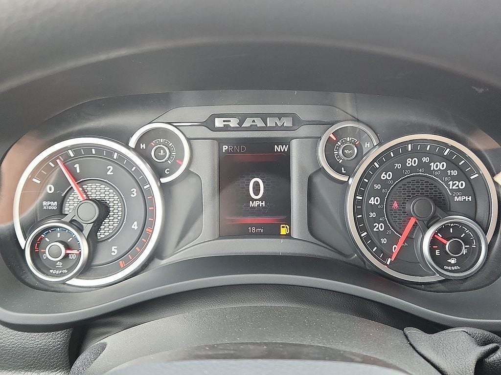 2026 RAM 2500 RAM 2500 BLACK EXPRESS CREW CAB 4X4 6'4' BOX