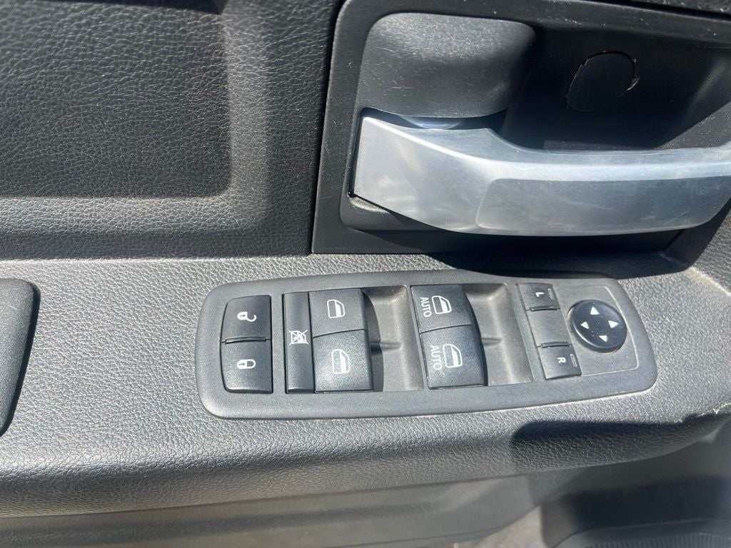 2019 RAM 2500 Tradesman Crew Cab 4x4 6'4' Box