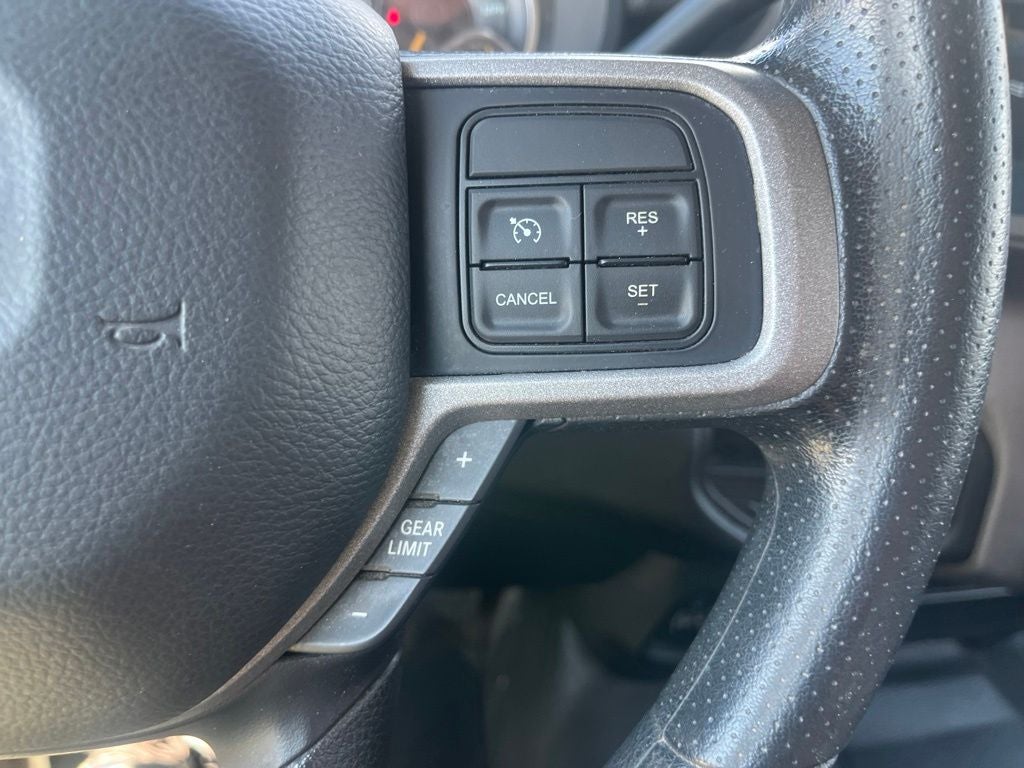 2019 RAM 2500 Tradesman Crew Cab 4x4 6'4' Box