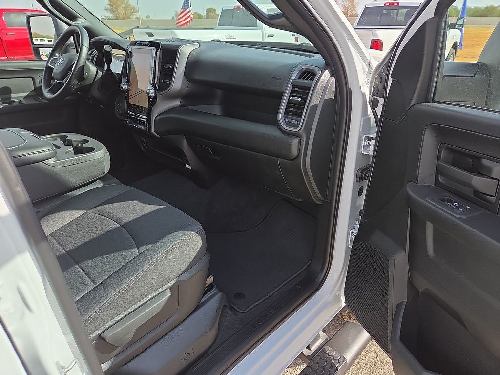 2027 RAM Ram 2500 RAM 2500 TRADESMAN CREW CAB 4X4 8' BOX