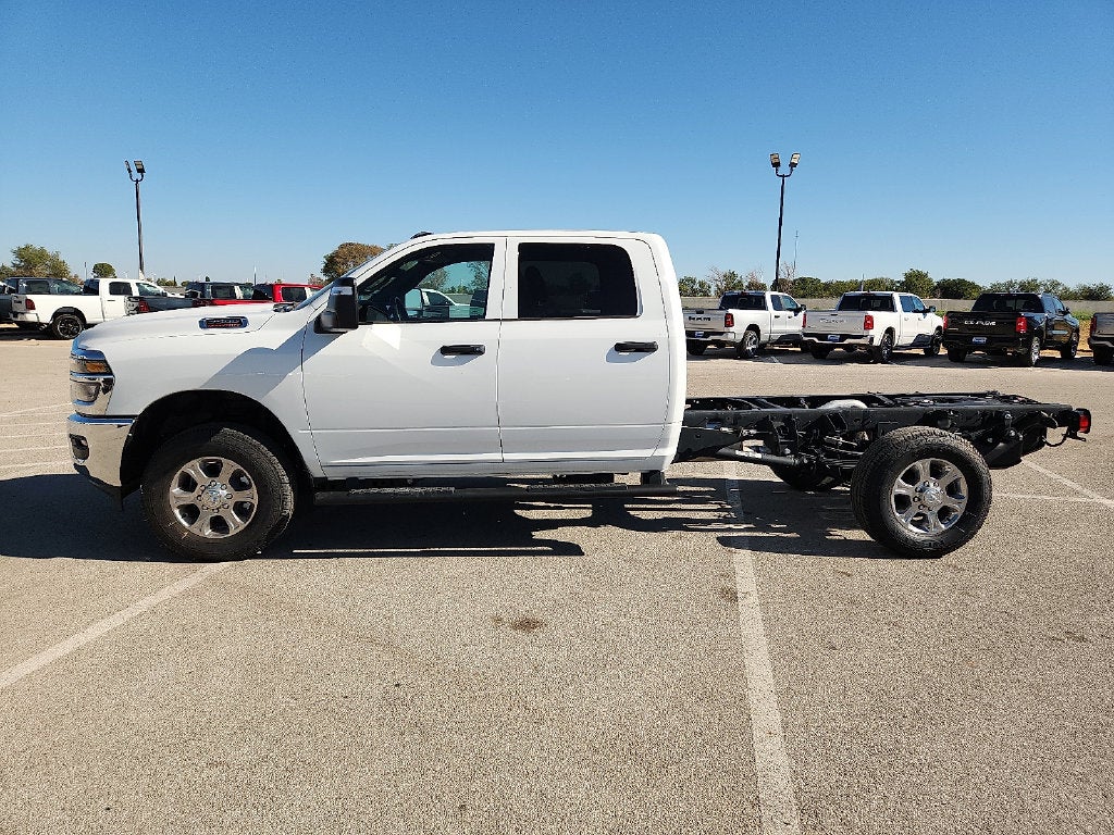 2026 RAM 3500 Chassis Cab RAM 3500 TRADESMAN CREW CAB CHASSIS 4X4 60' CA