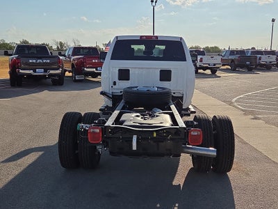 2027 RAM Ram 5500 Chassis Cab RAM 5500 TRADESMAN CHASSIS CREW CAB 4X4 84' CA