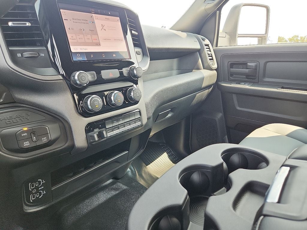 2026 RAM 3500 Chassis RAM 3500 TRADESMAN CREW CAB CHASSIS 4X4 60' CA