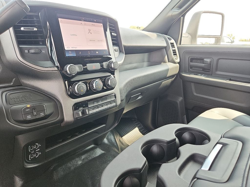 2026 RAM 3500 Chassis RAM 3500 TRADESMAN CREW CAB CHASSIS 4X4 60' CA