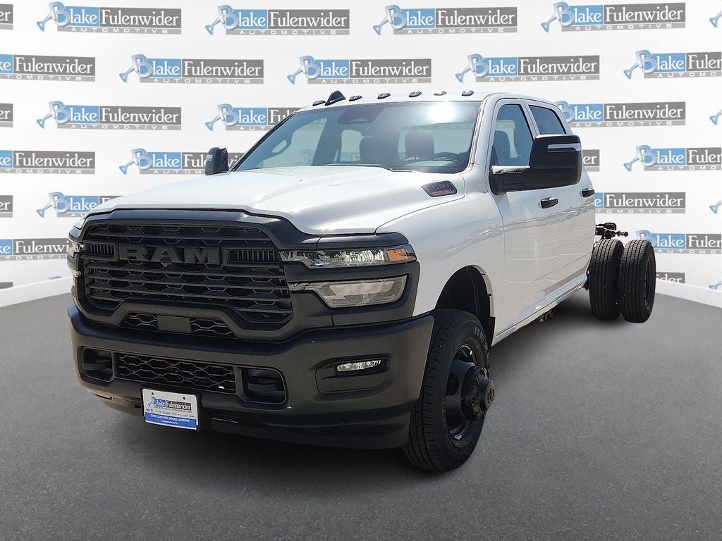 2026 RAM Ram 3500 Chassis Cab RAM 3500 TRADESMAN CREW CAB CHASSIS 4X4 60' CA