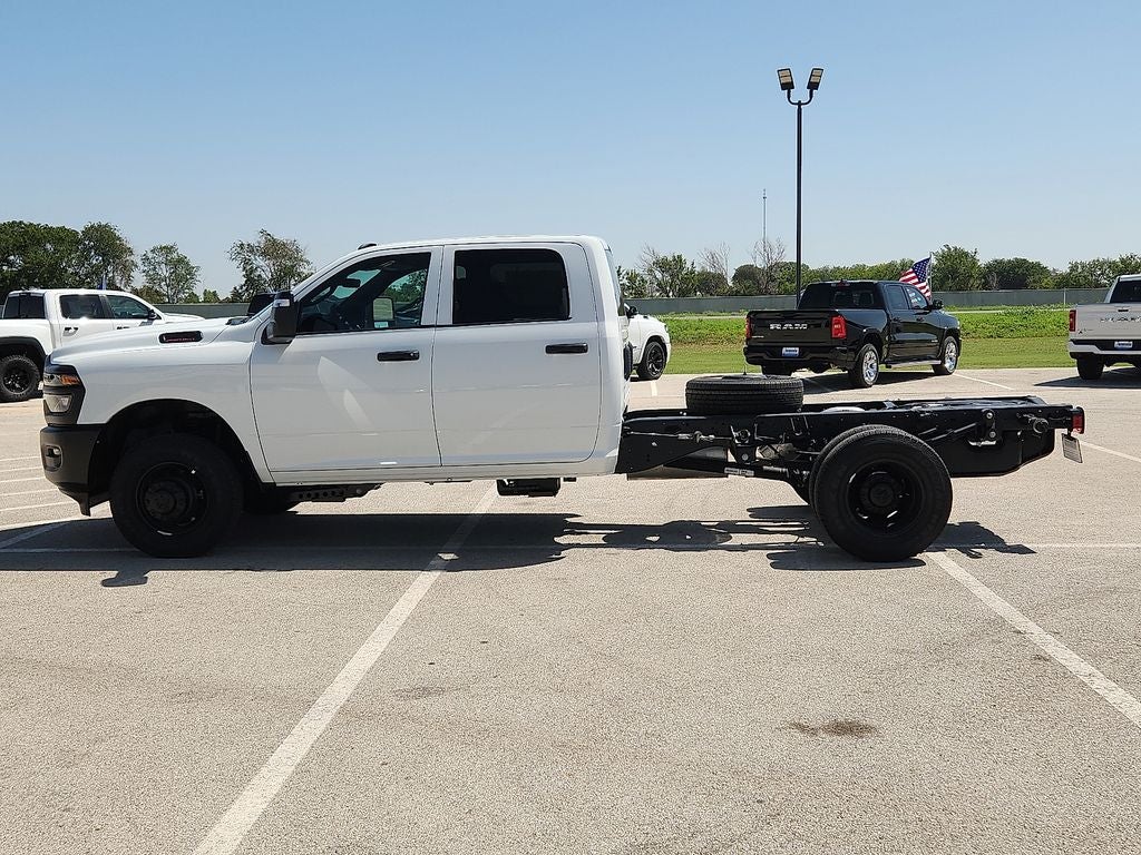 2026 RAM Ram 3500 Chassis Cab RAM 3500 TRADESMAN CREW CAB CHASSIS 4X4 60' CA