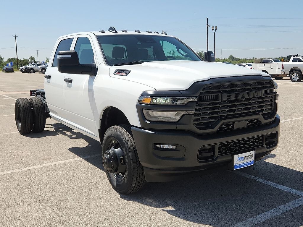 2026 RAM Ram 3500 Chassis Cab RAM 3500 TRADESMAN CREW CAB CHASSIS 4X4 60' CA