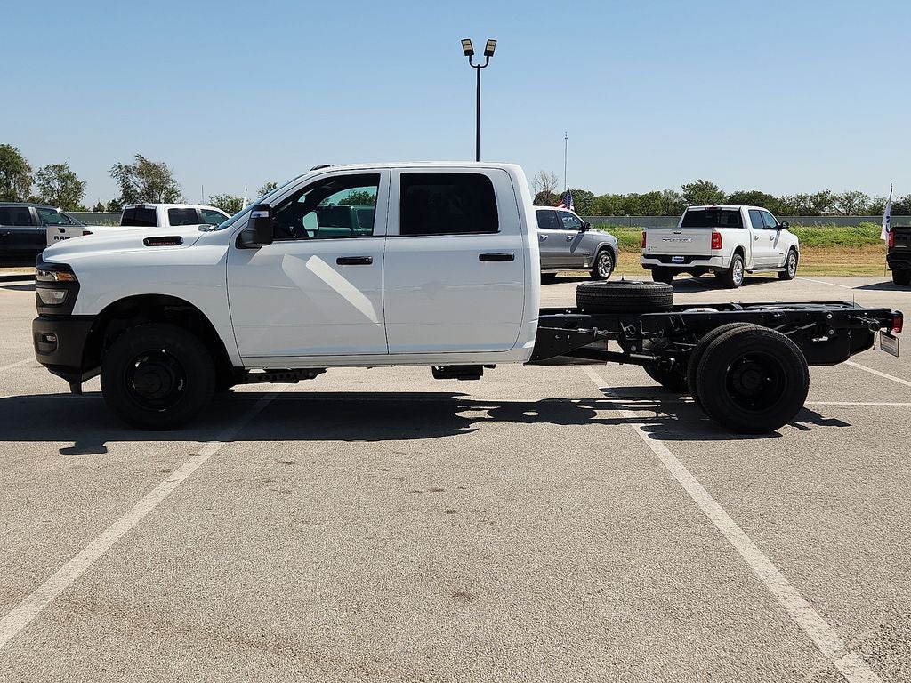 2026 RAM Ram 3500 Chassis Cab RAM 3500 TRADESMAN CREW CAB CHASSIS 4X4 60' CA