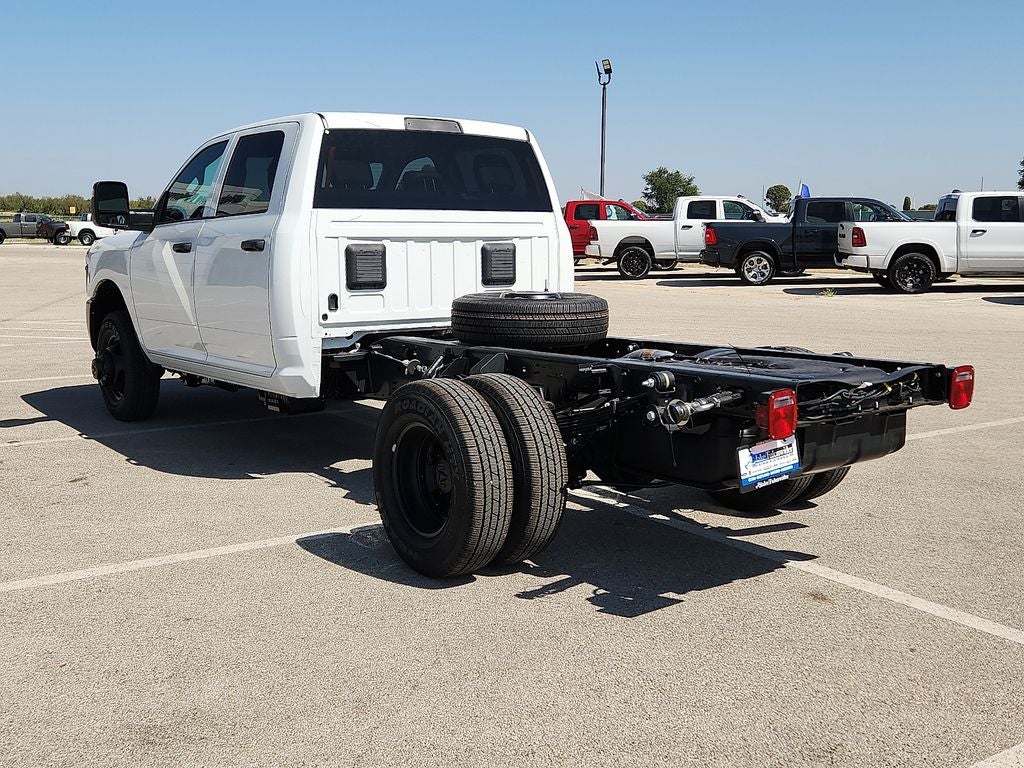 2026 RAM Ram 3500 Chassis Cab RAM 3500 TRADESMAN CREW CAB CHASSIS 4X4 60' CA
