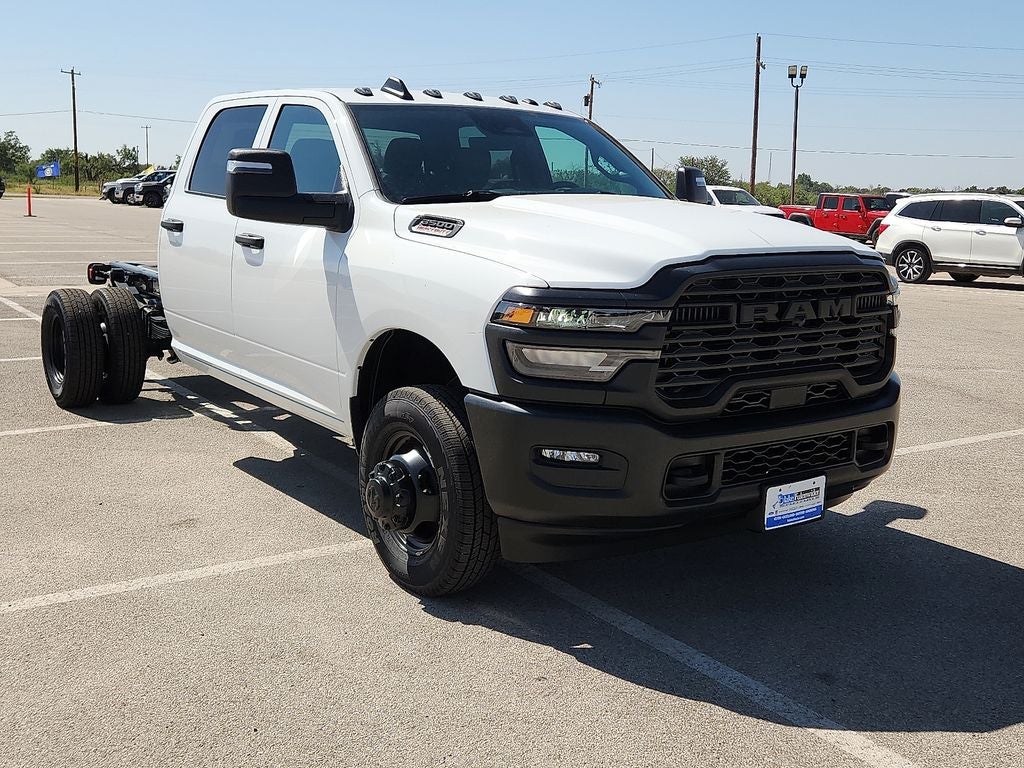 2026 RAM Ram 3500 Chassis Cab RAM 3500 TRADESMAN CREW CAB CHASSIS 4X4 60' CA