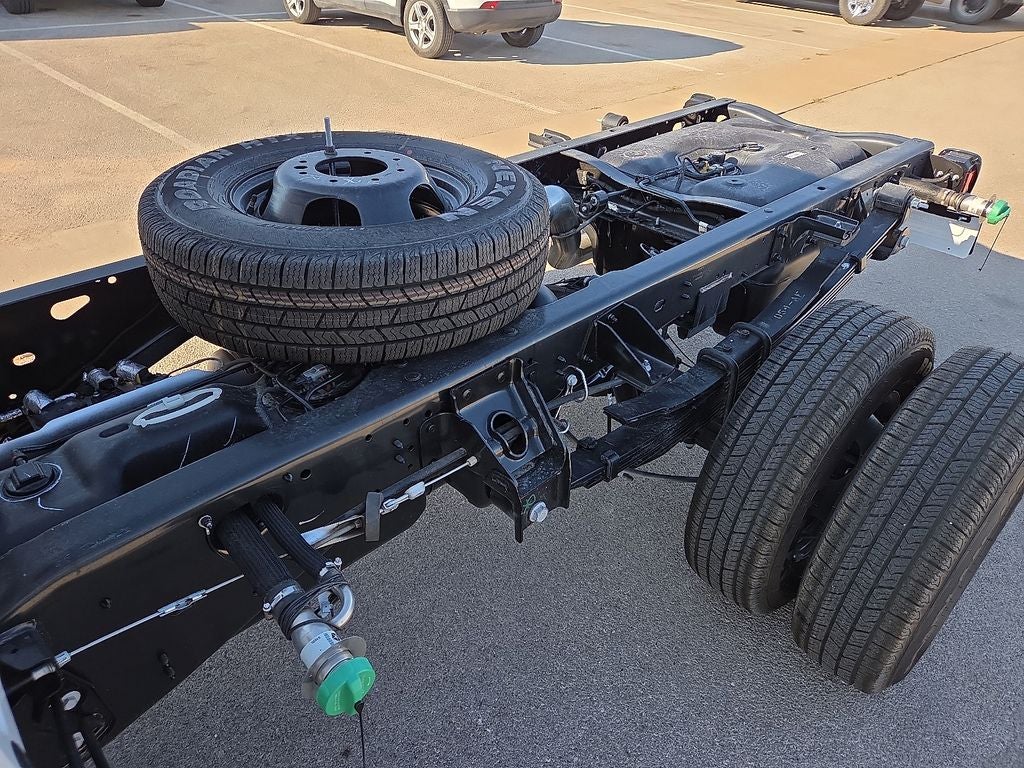2027 RAM Ram 3500 Chassis Cab RAM 3500 TRADESMAN CREW CAB CHASSIS 4X4 60' CA