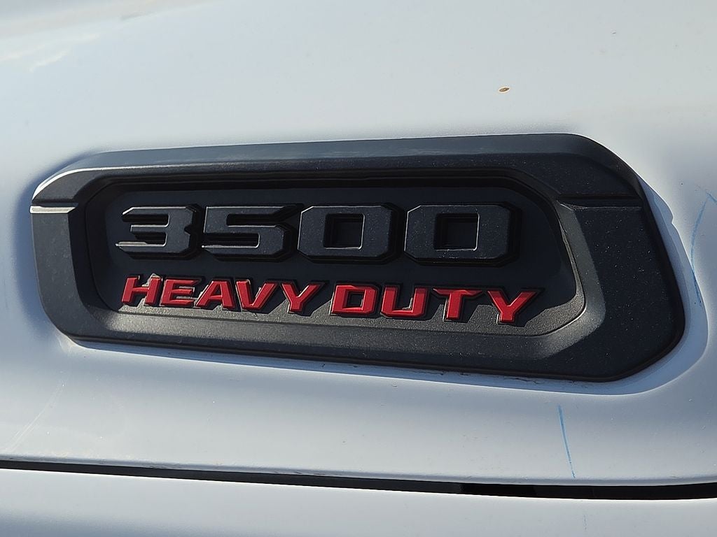 2027 RAM Ram 3500 Chassis Cab RAM 3500 TRADESMAN CREW CAB CHASSIS 4X4 60' CA