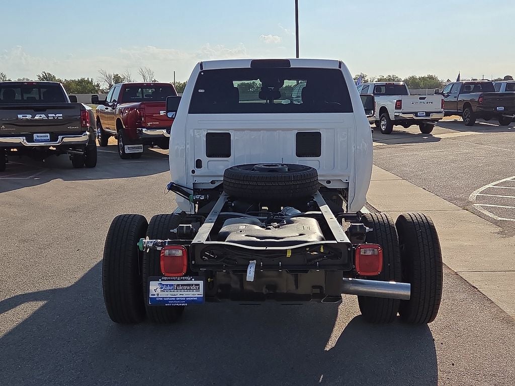 2027 RAM Ram 3500 Chassis Cab RAM 3500 TRADESMAN CREW CAB CHASSIS 4X4 60' CA