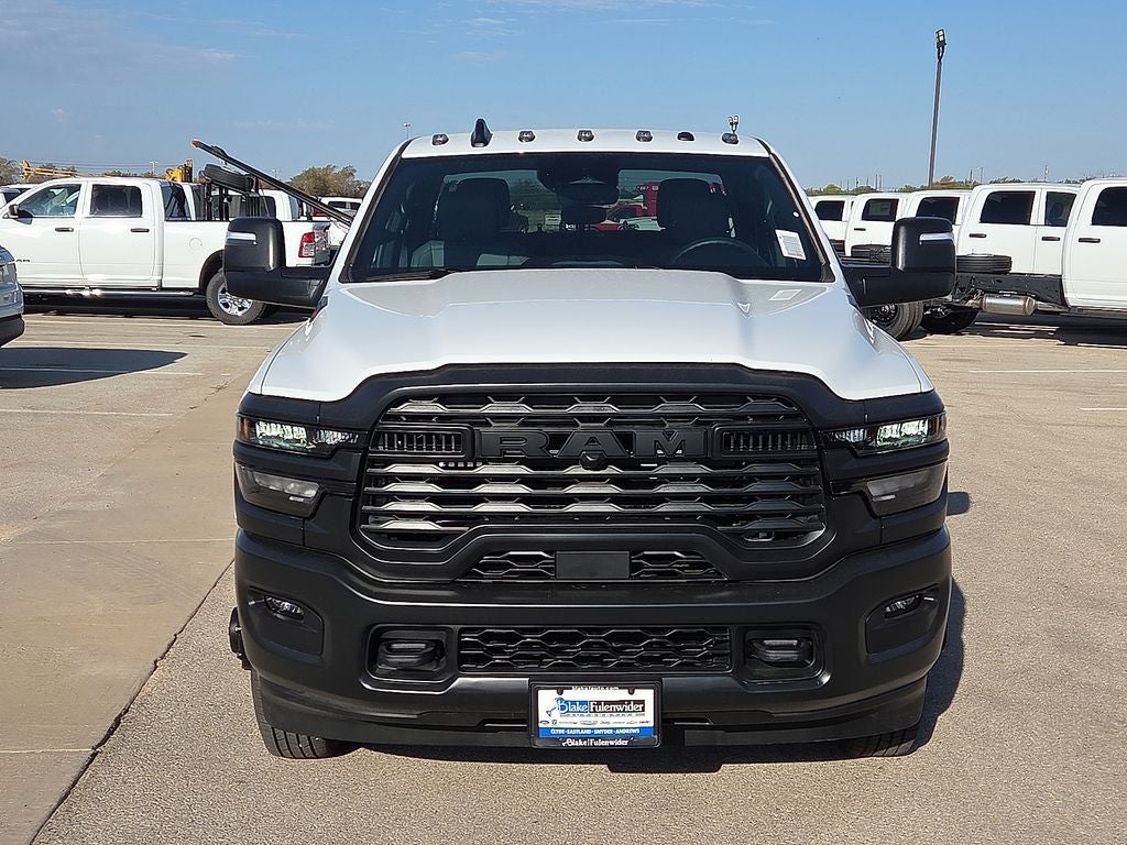 2027 RAM Ram 3500 Chassis Cab RAM 3500 TRADESMAN CREW CAB CHASSIS 4X4 60' CA