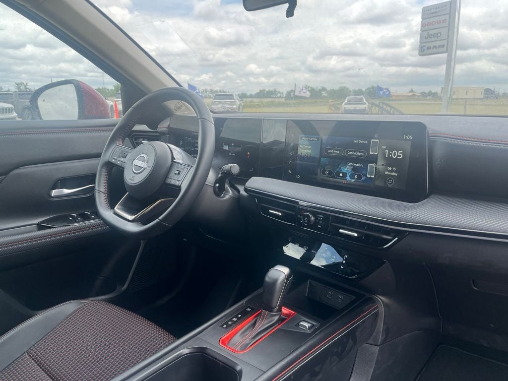 2025 Nissan Kicks SR