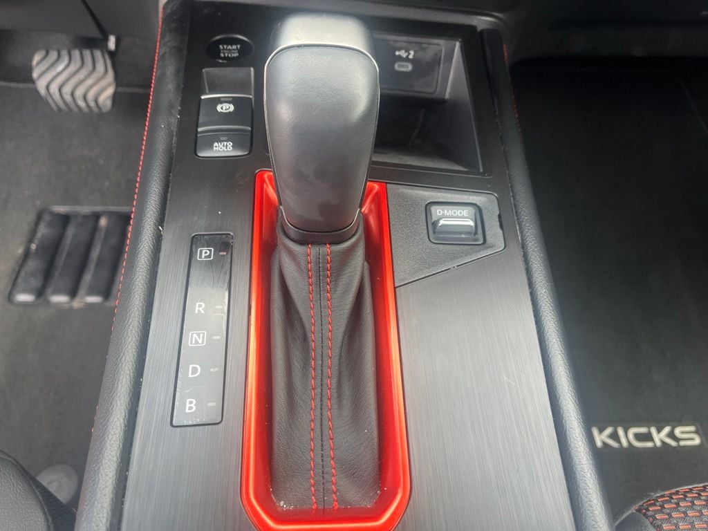 2025 Nissan Kicks SR