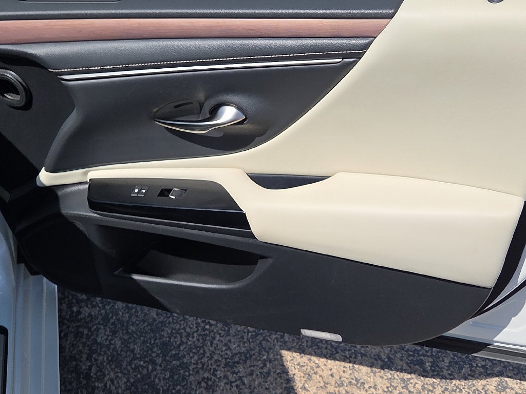 2025 Lexus ES 350 350