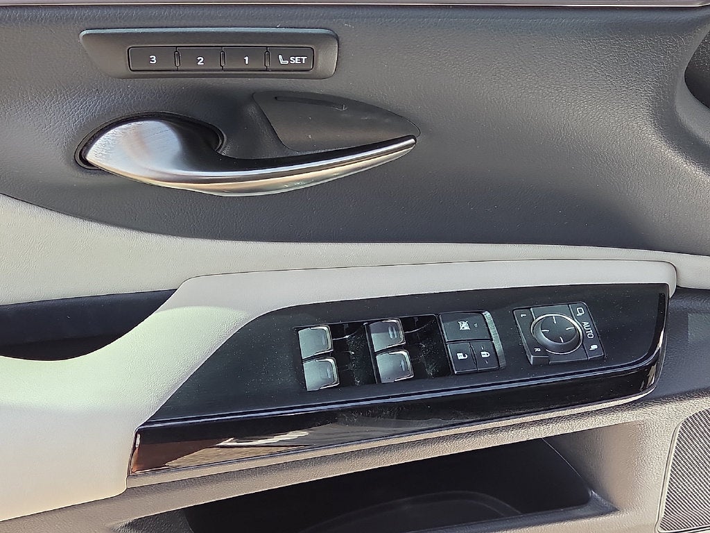 2025 Lexus ES 350 350