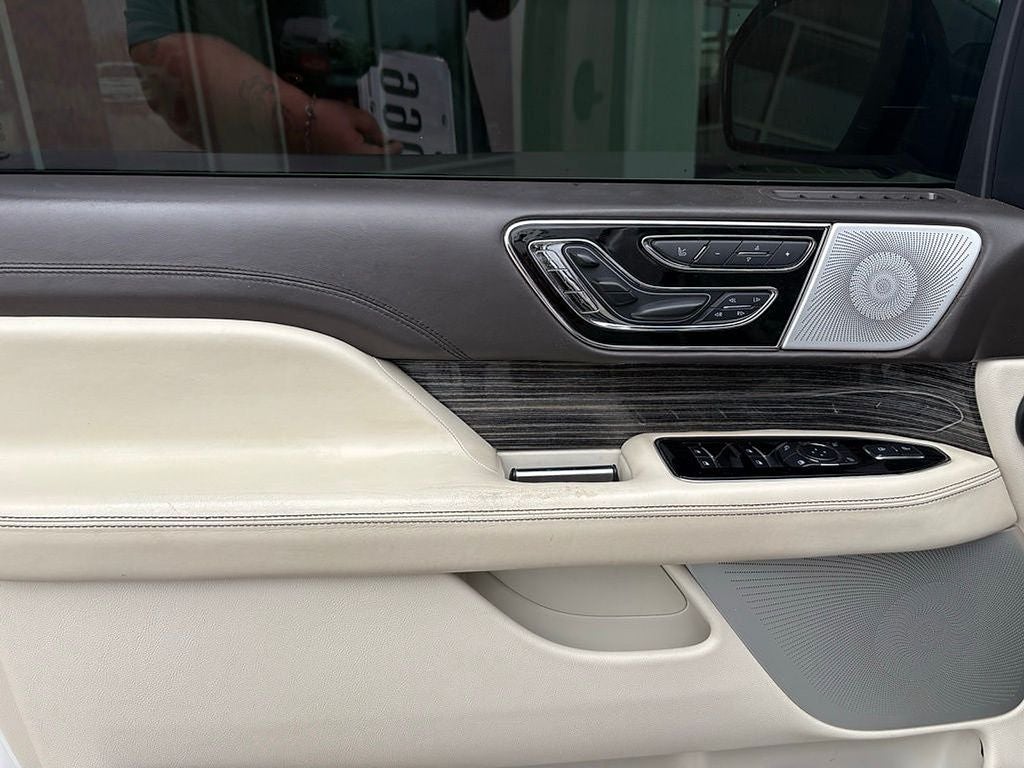 2020 Lincoln Navigator L Black Label