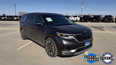 2024 Kia Carnival EX