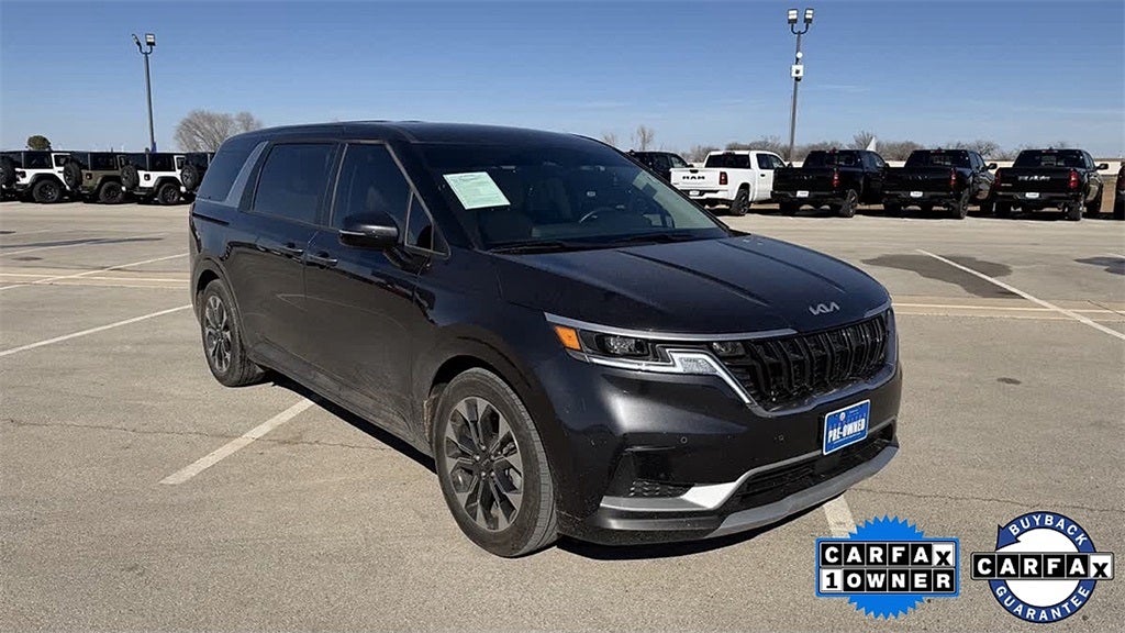 2024 Kia Carnival EX