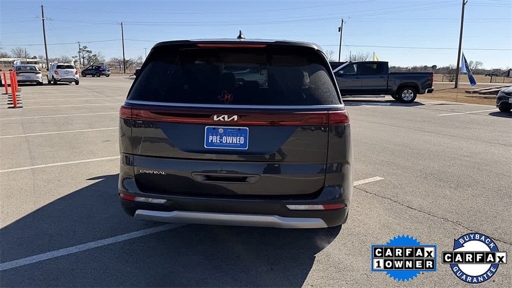 2024 Kia Carnival EX