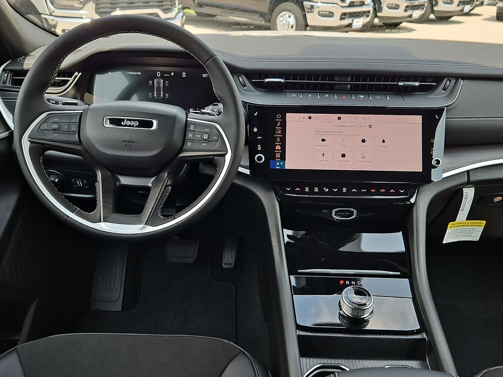 2026 Jeep Grand Cherokee GRAND CHEROKEE LAREDO ALTITUDE 4X2