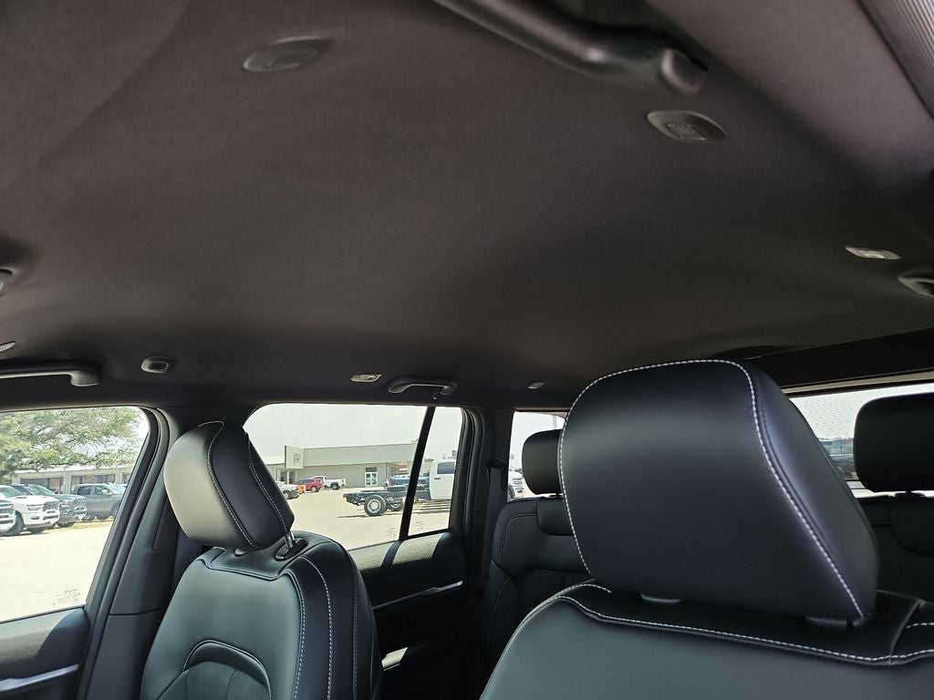 2026 Jeep Grand Cherokee GRAND CHEROKEE LAREDO ALTITUDE 4X2
