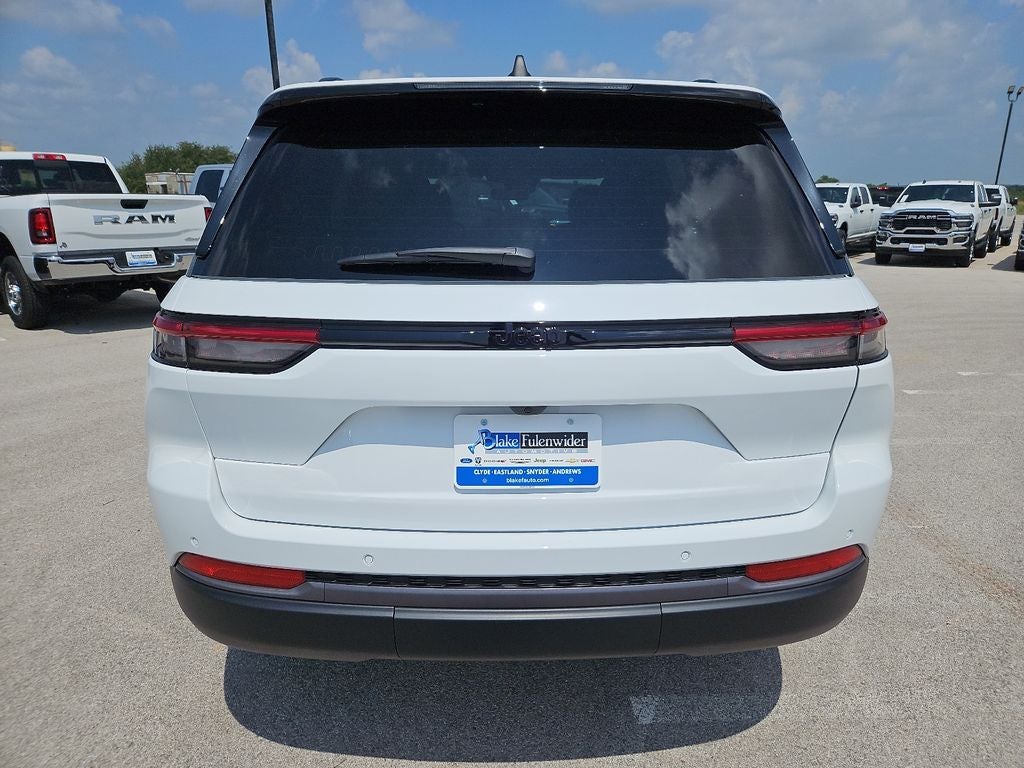2026 Jeep Grand Cherokee GRAND CHEROKEE LAREDO ALTITUDE 4X2
