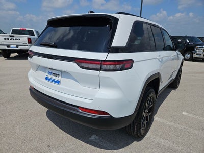 2026 Jeep Grand Cherokee GRAND CHEROKEE LAREDO ALTITUDE 4X2