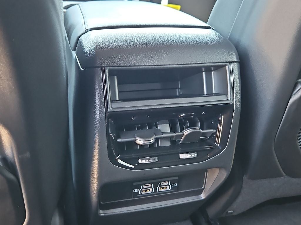 2026 Jeep Grand Cherokee GRAND CHEROKEE LAREDO 4X4