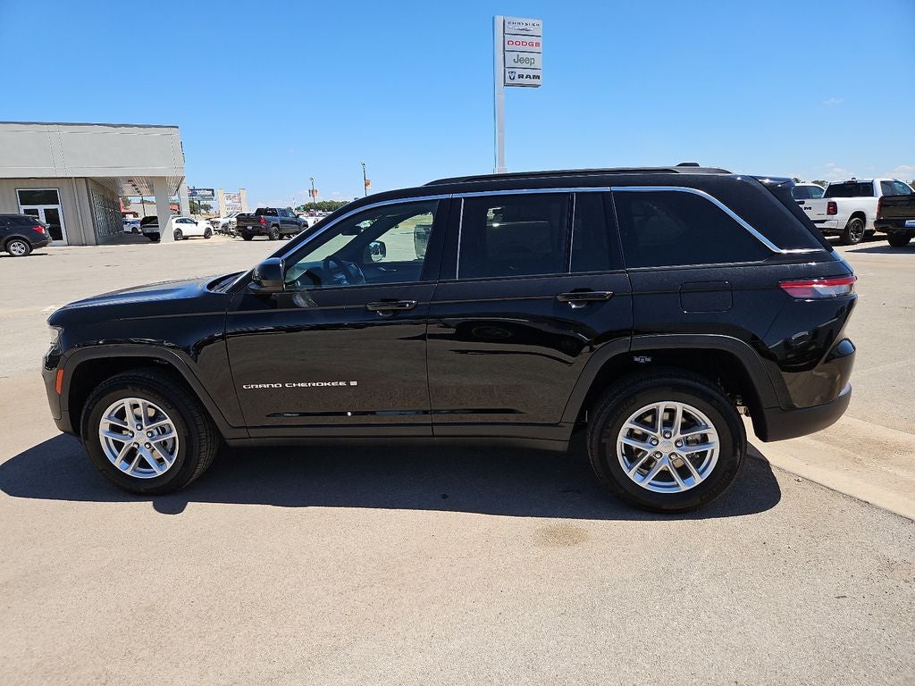 2026 Jeep Grand Cherokee GRAND CHEROKEE LAREDO 4X4