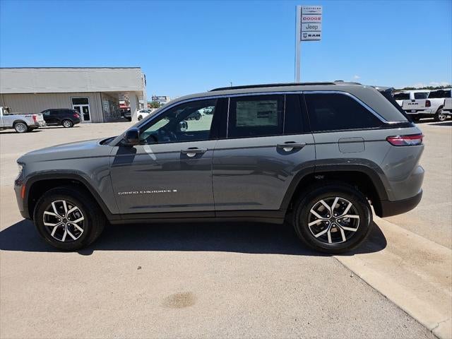 2027 Jeep Grand Cherokee Laredo X