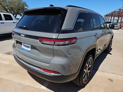2027 Jeep Grand Cherokee Laredo X