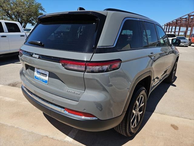 2027 Jeep Grand Cherokee Laredo X