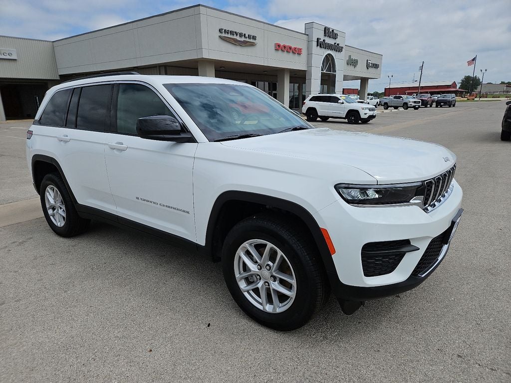 2026 Jeep Grand Cherokee GRAND CHEROKEE LAREDO X 4X4